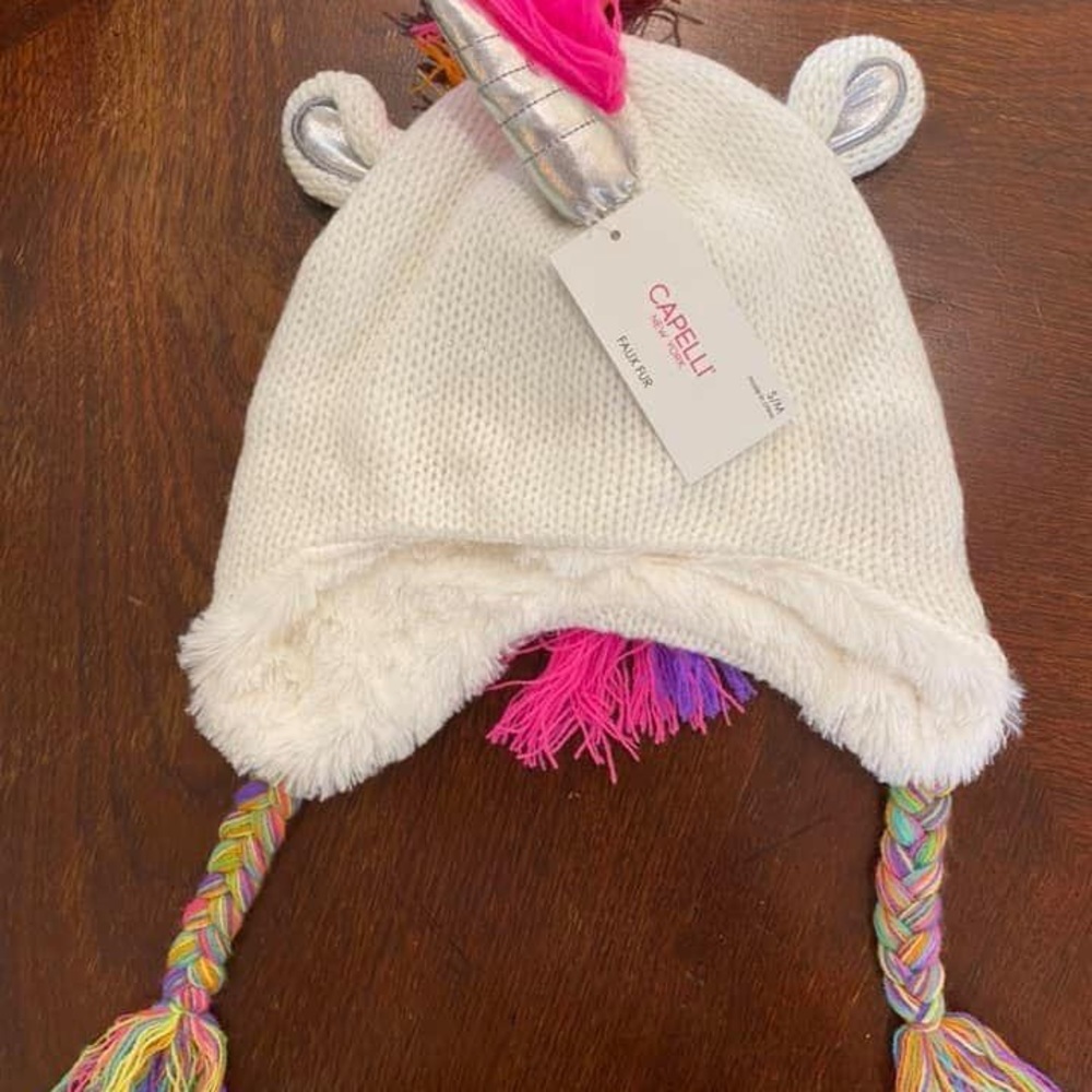 Capellini unicorn faux fur beanie